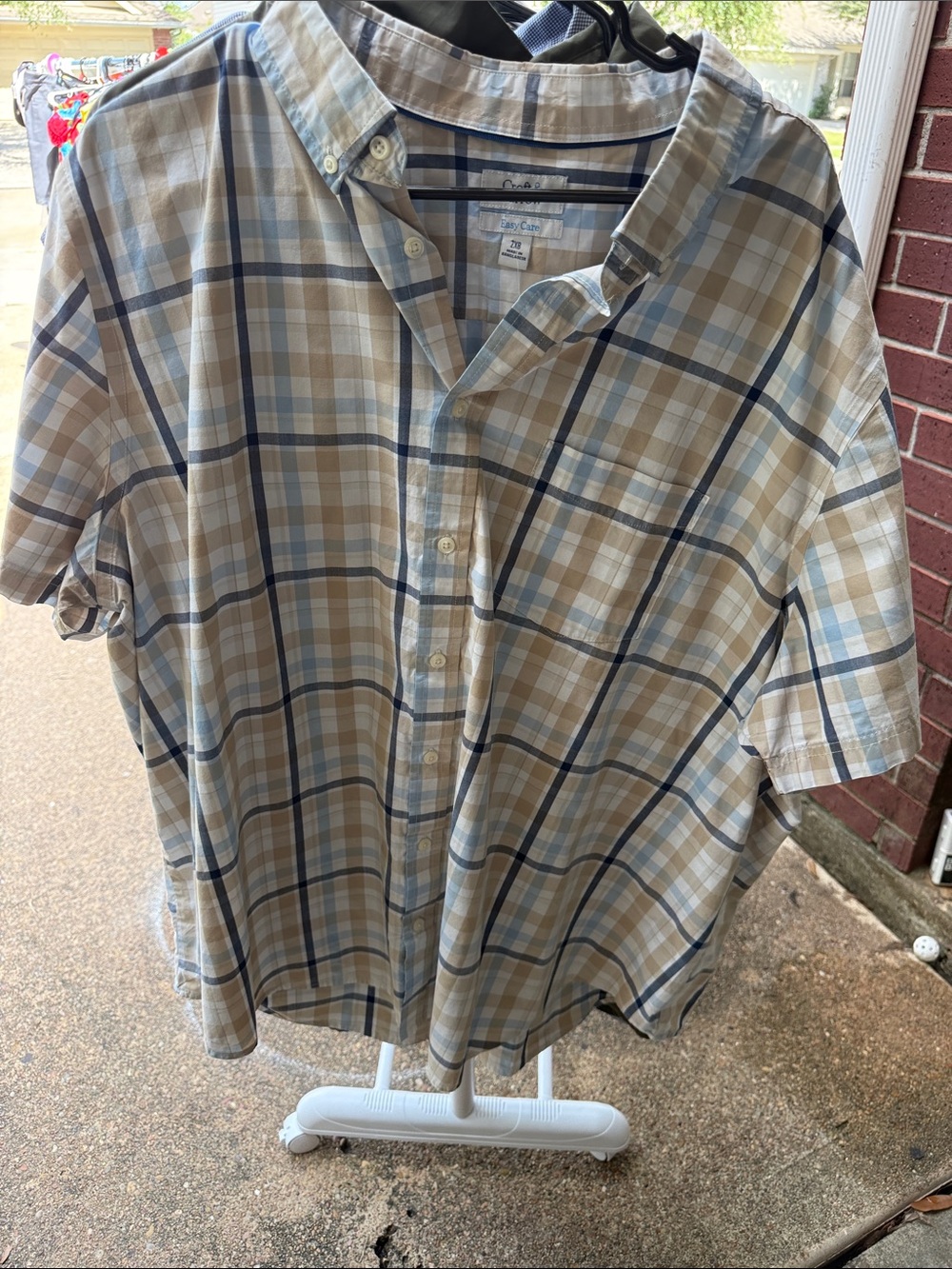 croft & barrow Beige and Blue Plaid Short Sleeve Button-Down Shirt